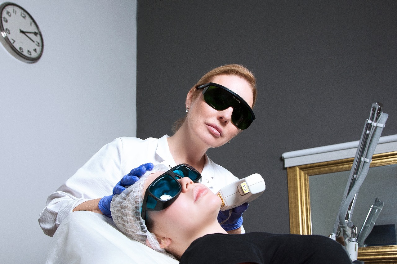 Carbon laser Treatment In Delhi