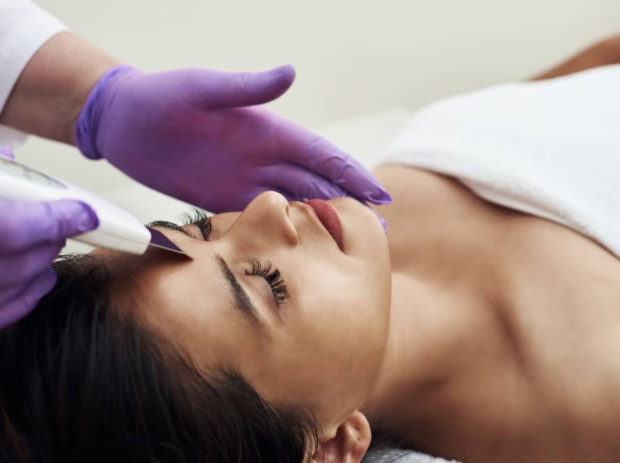 Microneedling Treatment In Delhi