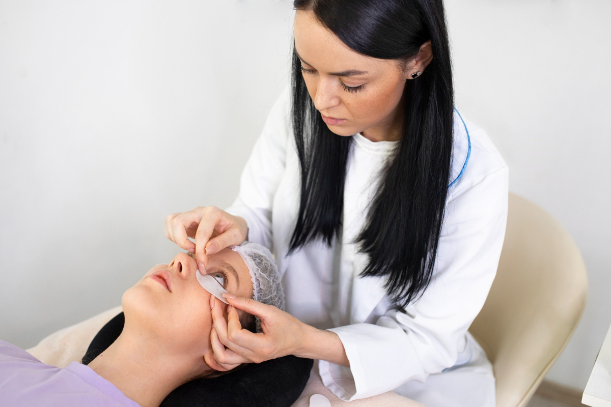 Best Under Eye Dark Circle Treatment in Hauz Khas